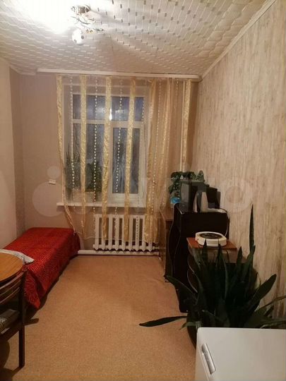 Комната 15 м² в 1-к., 1/4 эт.