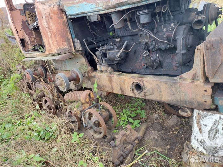 Трактор дт75