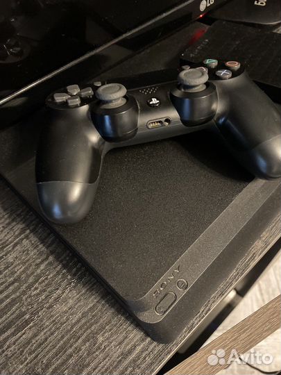 Sony PS4 slim