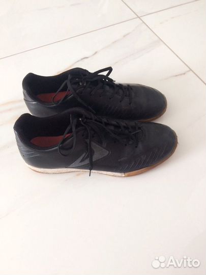 Футбольные бутсы