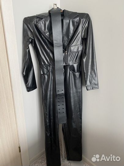 Комбинезон из экокожи