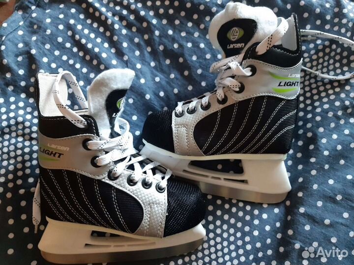 Коньки хоккейные