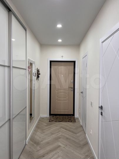 2-к. квартира, 85 м², 18/23 эт.