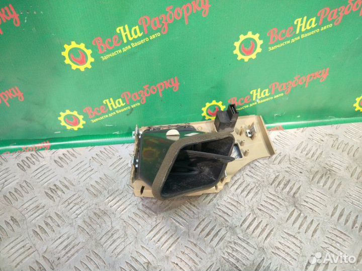 Дефлектор воздуховода левый Cadillac Cts 2 седан