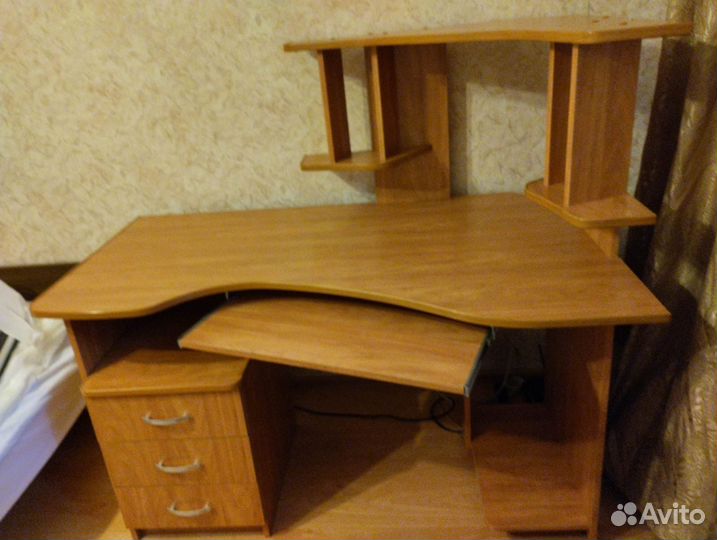 Компьютерный стол бу с тумбочкой