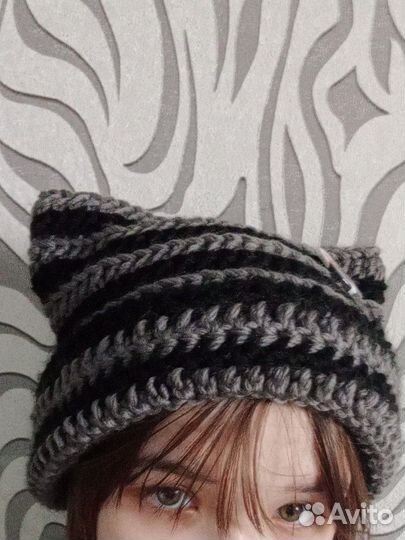 Вязанная шапка ручной работы