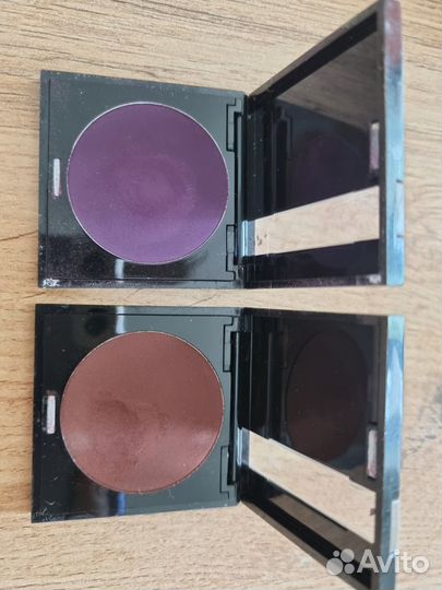 Make up for ever тени матовые 2 шт