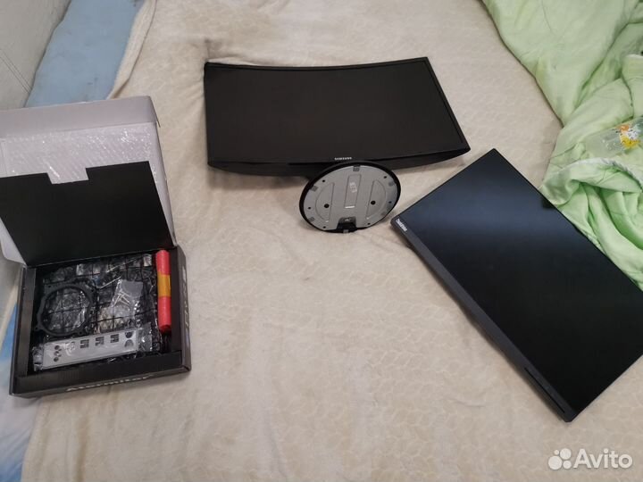 Материнская плата с процессором и памятью