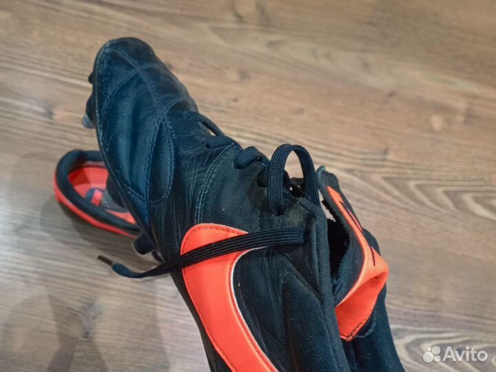 Бутсы футбольные