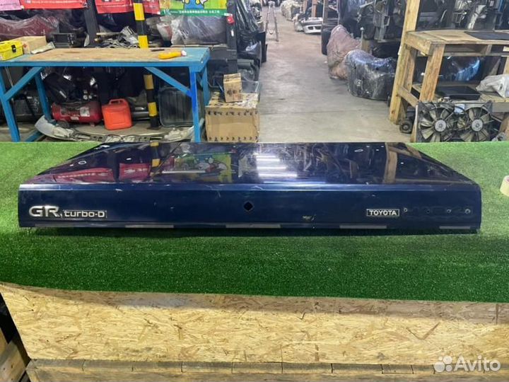 Крышка багажника toyota markii GX71 андрей