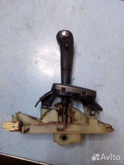 Селектор АКПП mazda 323 BJ 2001 1.6