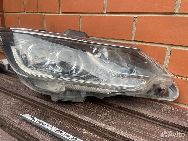 Фара правая на toyota camry 50