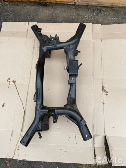 Подрамник задний Mitsubishi Outlander 3