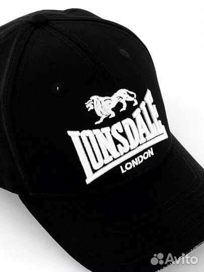 Бейсболка Lonsdale чёрная с белым