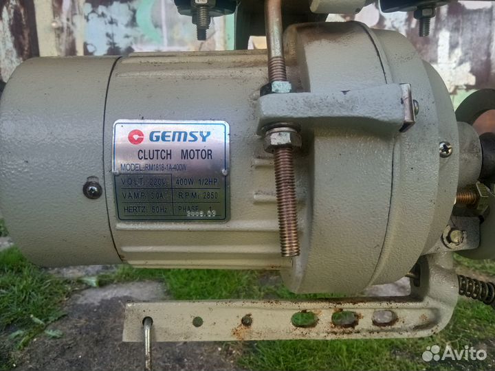 Продам стол для швейной машины с двигателем