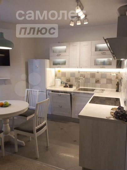 2-к. квартира, 52 м², 13/15 эт.