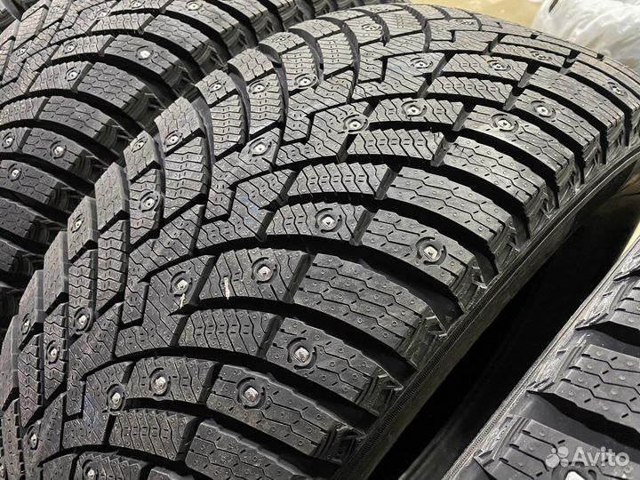 Pirelli Scorpion Ice Zero 2 285/45 R22 114H