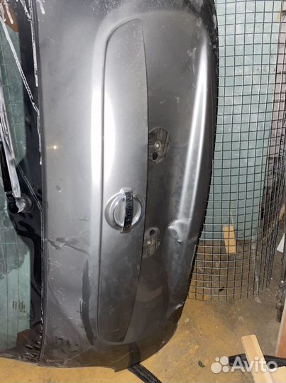 Крышка багажника Нисан жук