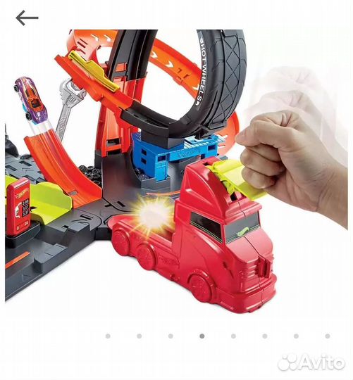 Hot wheels набор игровой атака бешеной гориллы