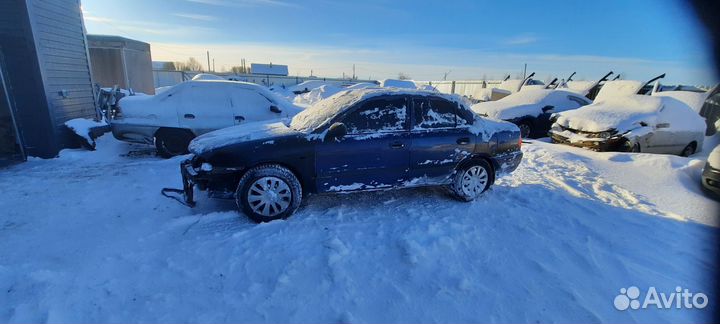 Mitsubishi carisma 1.6 МКПП 2003 год