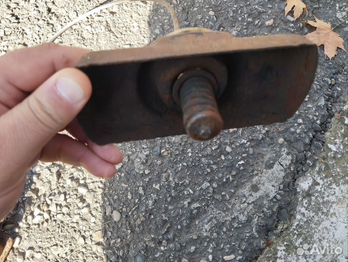 Лебедка на запаску Линкольн Навигатор 2