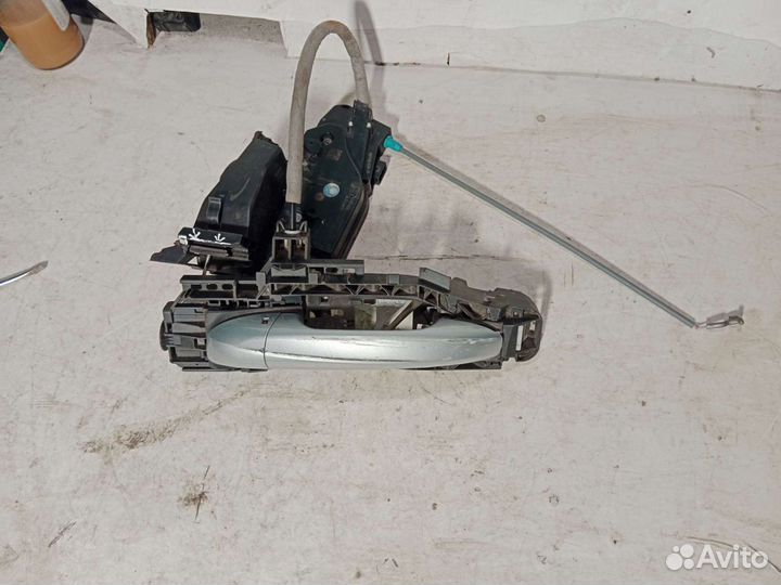 Замок и ручка двери пер, левая mercedes CLA 177