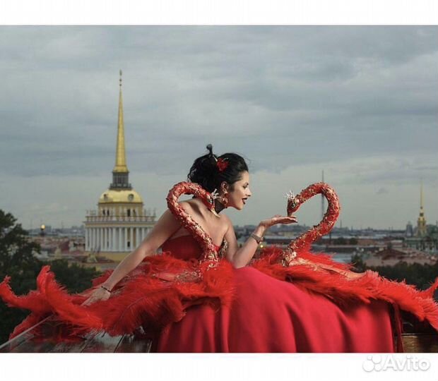 Пошив сценических костюмов, головных уборов