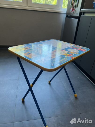Детский стол