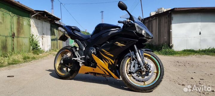 Yamaha R1