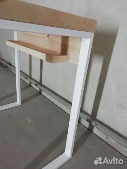 Стол компьютерный