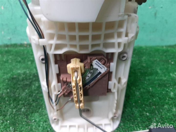 Топливный насос volkswagen Golf Plus 2006