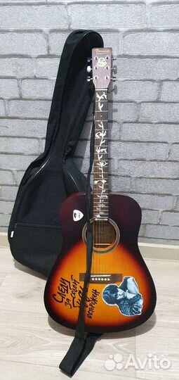 Акустическая гитара