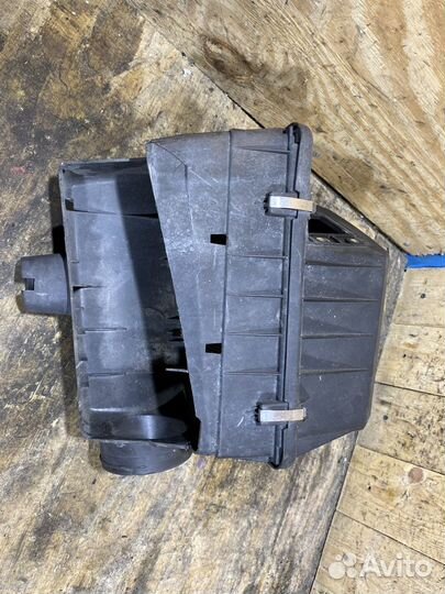 Корпус воздушного фильтра BMW E36