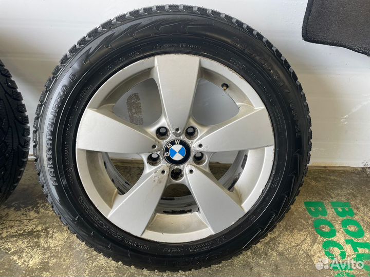 Диски BMW с зимними шинами r17 235/55