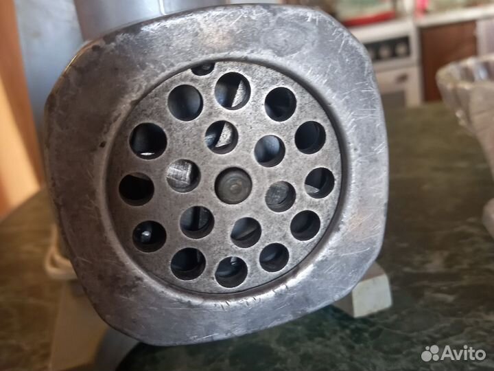 Мясорубка электрическая