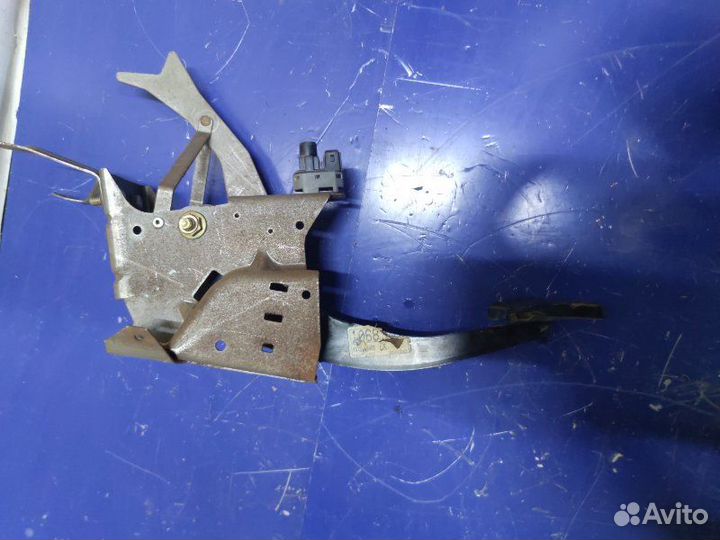 Педаль тормоза Ford Mondeo 3 седан 2.0 2003