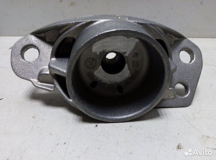 Опора амортизатора заднего Volkswagen Golf V