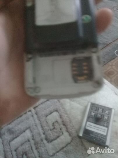 Подаю телефон sony ericsson