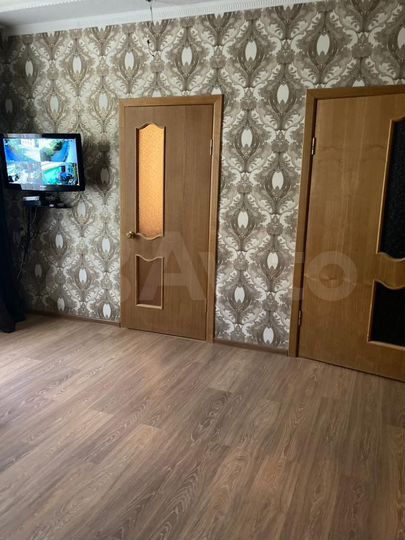 3-к. квартира, 64 м², 1/1 эт.