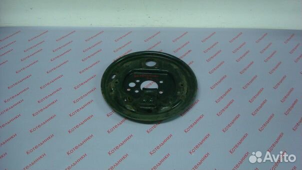 Nissan 44030-3J410 опорный диск левый