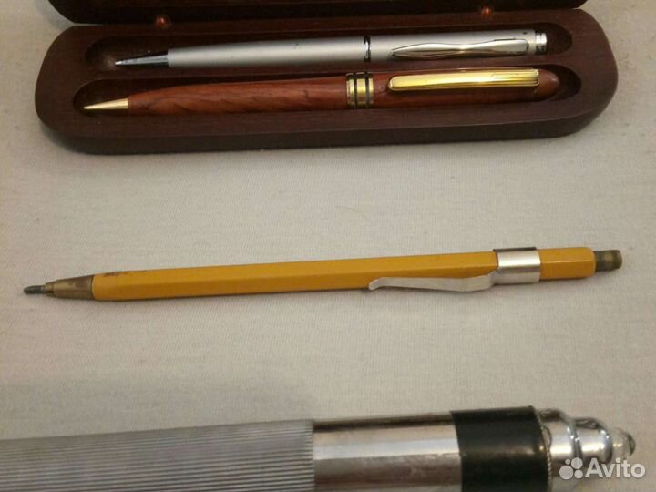 Карандаши механические г.Удомля 2шт и СССР