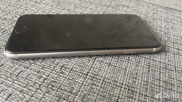 Телефон iPhone 6s 64g