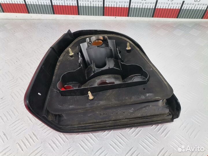 Фонарь задний для Volkswagen Golf 3 1H6945111