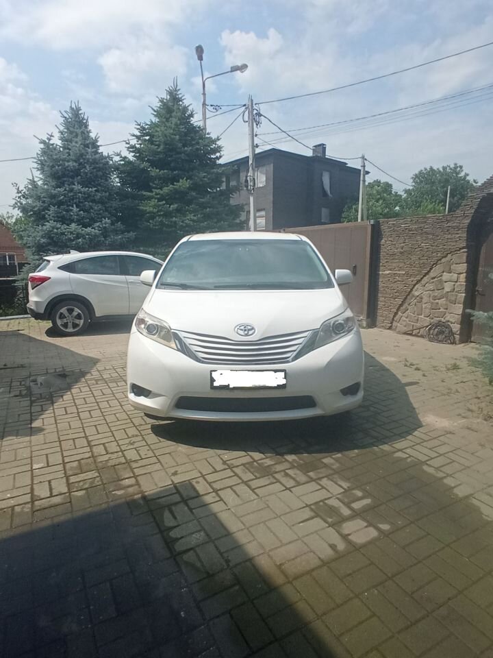 Toyota Sienna: фото владельца