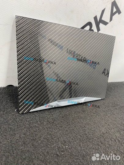 Декоративная накладка центральной консоли BMW M2