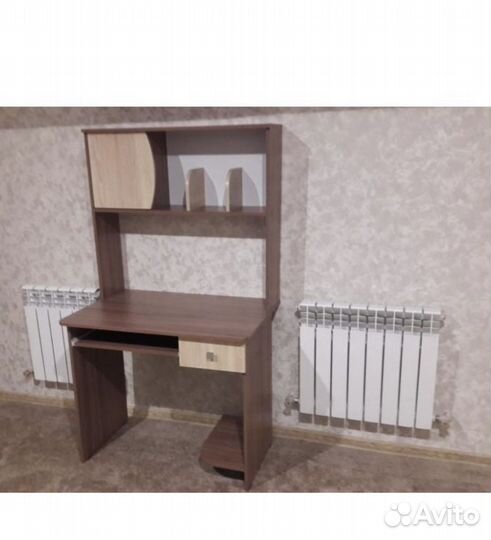 Стол компьютерный