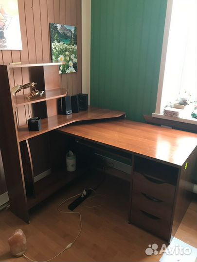 Компьютерный стол