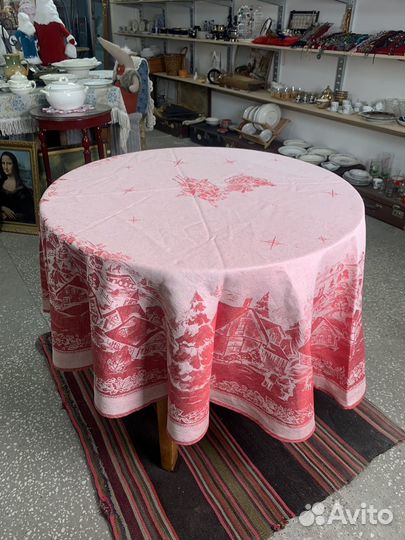 Скатерть круглая, зимние мотивы