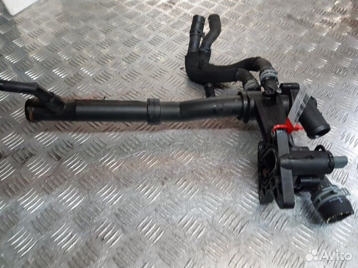 Термостат в сборе с корпусом Volkswagen Golf 5