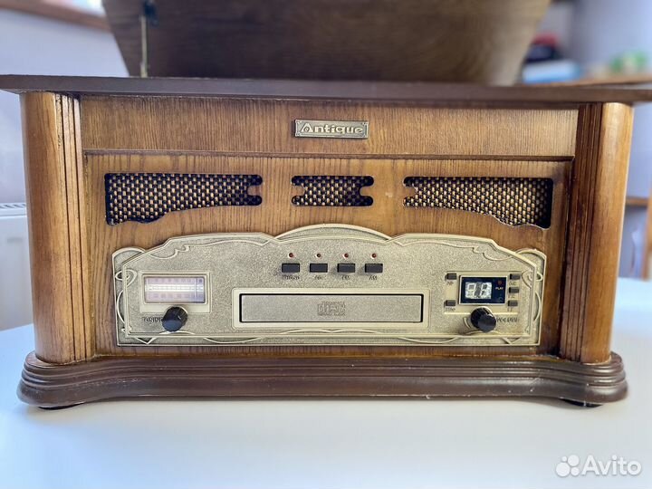 Радиола/Музыкальный центр с пластинками